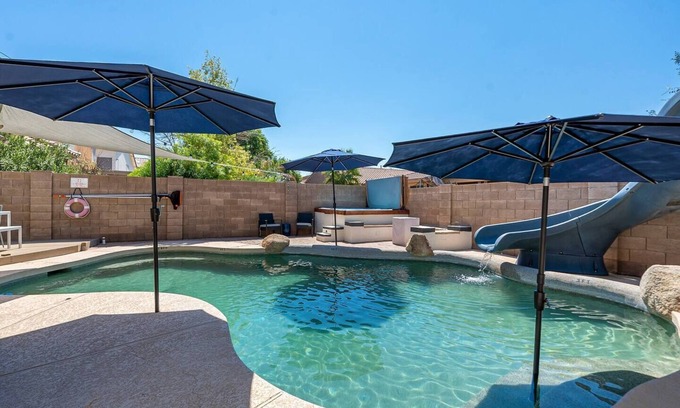 Artemina Casa | U Had Me at Gilbert: Beat the heat in our Pool