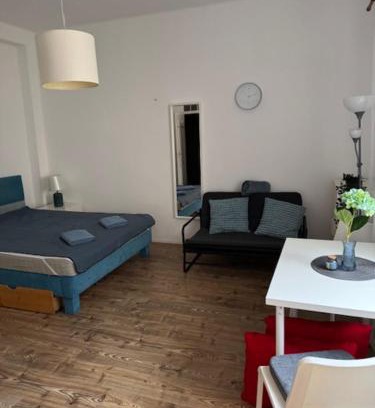 Lagymanyos Apartamento | Ujbuda Central Apartment