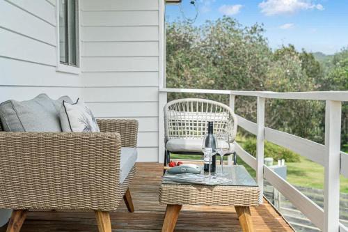 Ulladulla Casa | Ulladulla Beach House - steps to Racecourse Beach