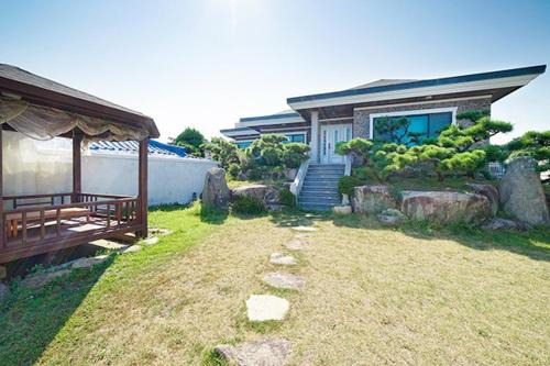Dong-gu Casa | Ulsan Healing Dokchae Pension