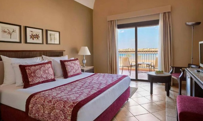 El Quseir Complejo | Ultimate Escape in Coraya Bay| 4 Family Rooms, Beachfront, Spa & Recreation