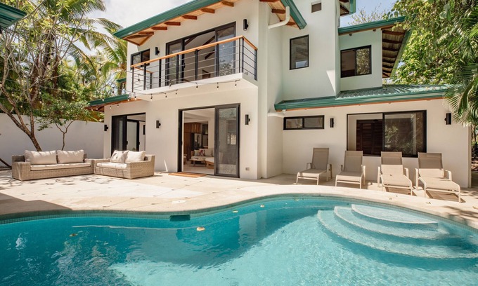 Playa Guiones Villa | Ultimate Family Pick a 5 minutes to the beach