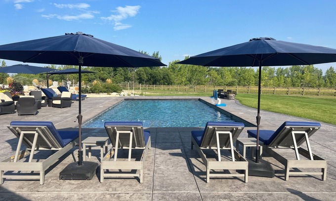 Fort Collins Casa | Ultimate Family Retreat: Resort-Style Living, Lake & Mountain Views, Sleeps 20+