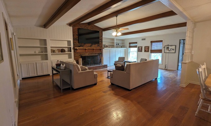 Jackson Casa | Ultimate Group Getaway Sleeps 18-Game Room-8BR/5BA