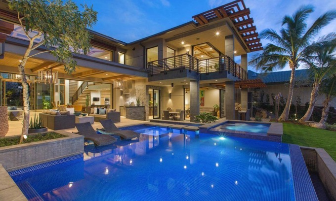 Hawaii Kai Casa | Ultimate Oceanfront Luxury Living with Pool and Hot Tub