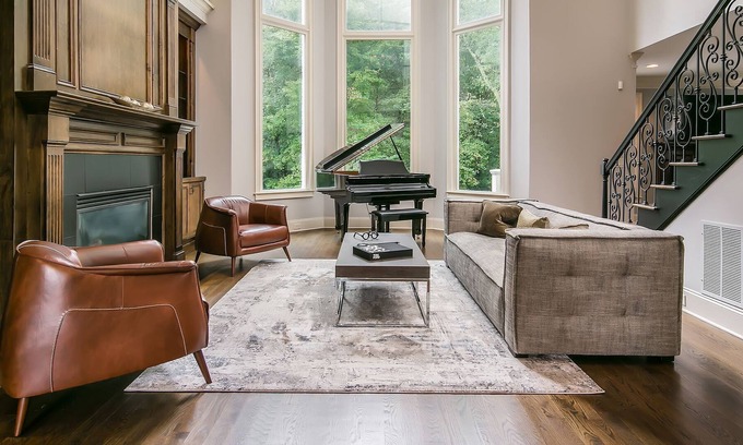 Atlanta Casa | Ultra Luxurious Cul De Sac Executive, Family Home.