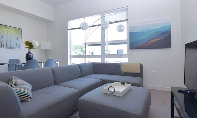 Downtown Apartamento | Ultra Modern Redmond 1Bd 2| FastWifi | Gym|Sophari