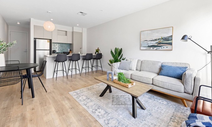 Port Adelaide Apartamento | Ultra-modern spacious 3 bedroom townhouse