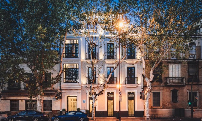 Museo Hotel | Uma Suites Parada del Marqués