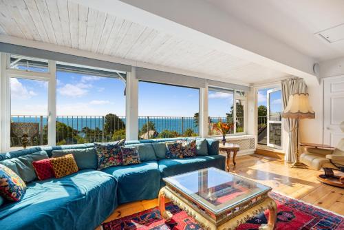 Teignmouth Casa | Umbrella Pines - Clifftop Home, stunning Views