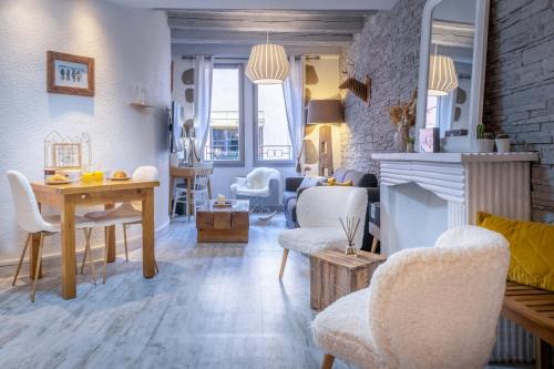 Annecy Old Town Apartamento | Un Cottage Alpin chaleureux dans le coeur d Annecy avec 2 vélos