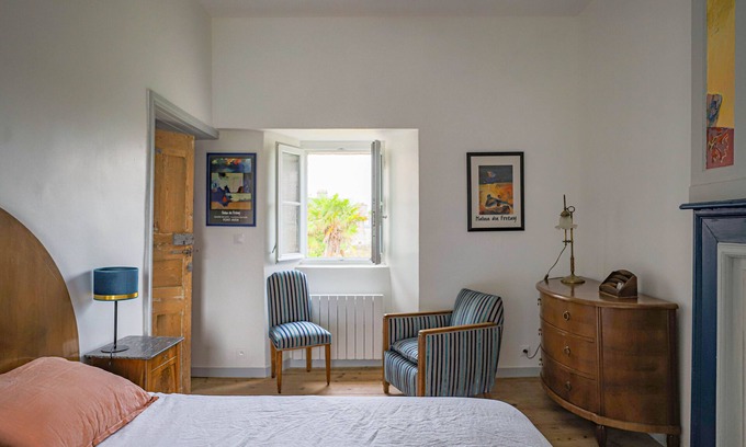 Plouarzel Casa | un Manoir du Xviième à Proximité des Plages et du Port, 4 Chambres, 7 Couchages