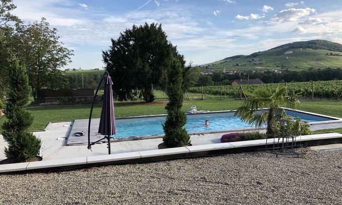 Cercie Casa | Un P'tit Bouchon Dans le Beaujolais , le Cadre Parfait Pour se Reposer !