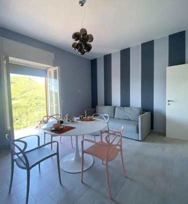 Campinola Apartamento | Una suite pop nel blu della Costiera