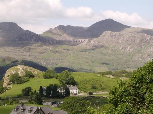 Manod Casa | Under Moor Cottage
