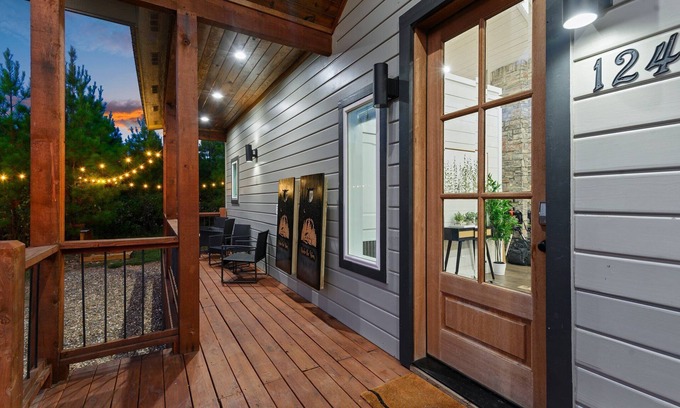 Broken Bow Chalet De Esquí | Under the Stars: Secluded, Hot Tub, Firepit, Pets, Games