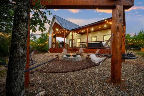 Broken Bow Chalet De Esquí | Under the Stars - Secluded, Hot Tub, Firepit, Games