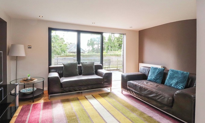 Burton Cabaña | Underfell, BURTON-IN-KENDAL