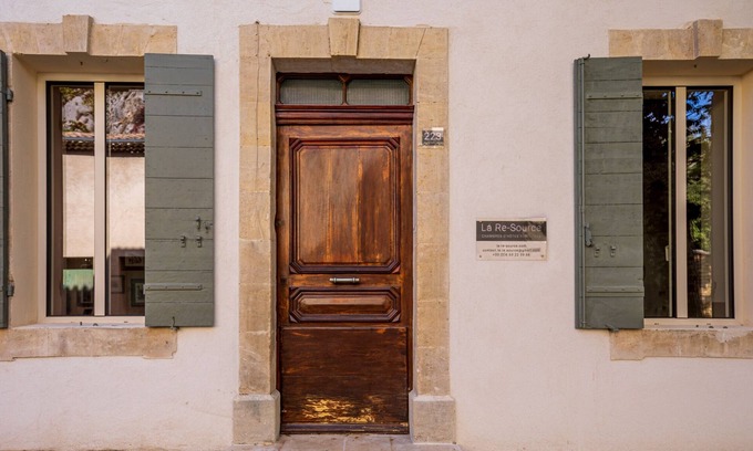 Alleins Villa | Une Ancienne Ferme Agricole Entièrement Rénovée au Centre de la Provence