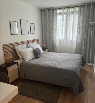 Ablon-sur-Seine Casa | Une Chambre dans un appartement