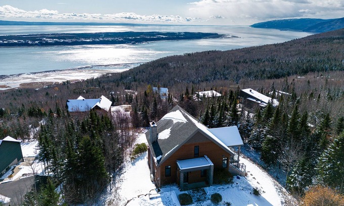 Saint-Joseph-de-la-Rive Chalet De Esquí | Une vue à Couper le Souffle - La Panoramique