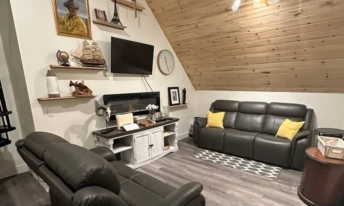 Rexburg Cabina | Unforgettable A-Frame Cabin Near Yellowstone, Bear World and BYU Idaho