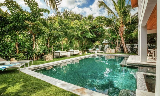 Ilexhurst Casa | UNFORGETTABLE BEACH HOME! Heated pool/spa! Just steps to beach & Stunning views!