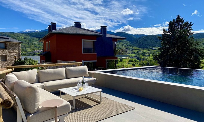 La Seu d'Urgell Cabina | Unforgettable super-sunny wine estate/luxury villa close to Andorra.