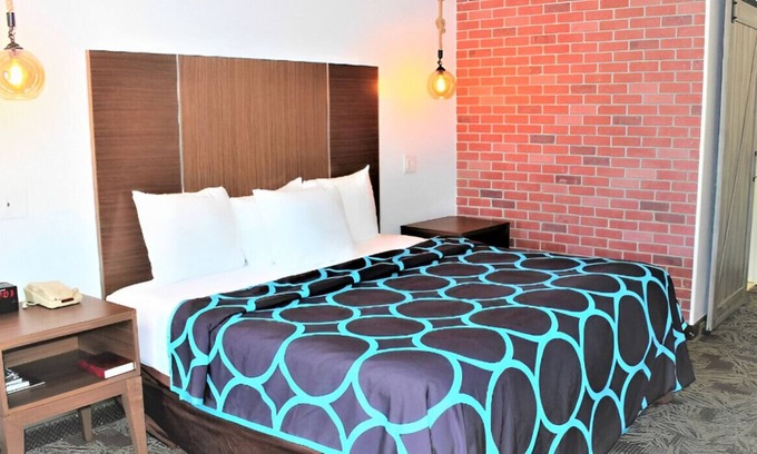 Tuscaloosa Casa | Unforgettable Retreat W/ Laundry Service