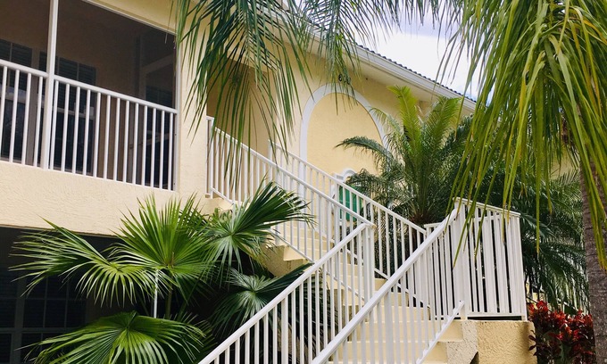 Venice Casa | Relajante condominio de 2 habitaciones en Venice, FL: ¡a 10 minutos de las playas!