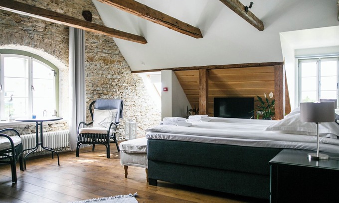 Suuresadama Casa | Ungru Guesthouse and Restaurant