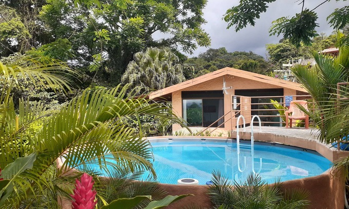 La Fortuna Casa | Espectacular villa en la jungla para 6 personas, caminata nocturna gratis, vistas extraordinarias, jacuzzi.