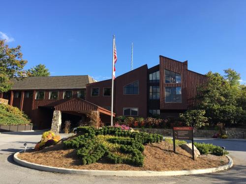 Helen Cabina | Unicoi State Park & Lodge