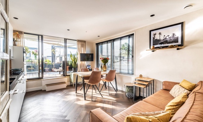 Municipality of Aalsmeer Alquiler De Eote | Unieke en Moderne Water Villa in de Buurt van Schiphol en Amsterdam