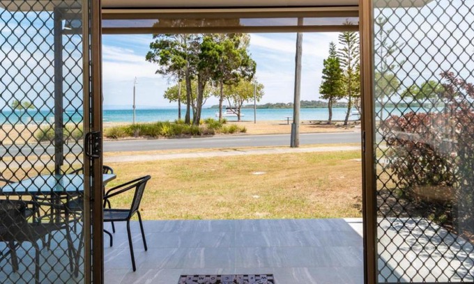 Bongaree Casa | Uninterruped Waterviews