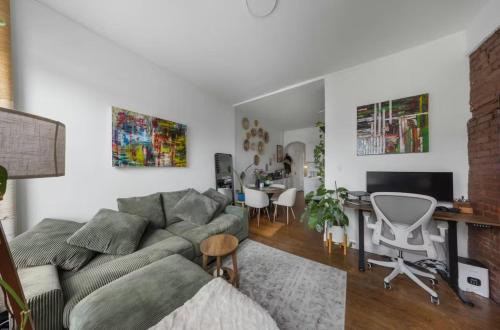 Ukrainian Village Apartamento | Union Square Sanctuary - Chic One Bedroom Retreat in Downtown Manhattan