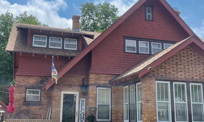 Yankton Casa | Unique 4-bedroom house with private patio - walking distance to downtown Yankton