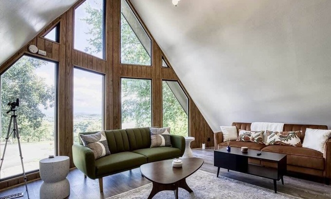 Kodak Casa | Unique 4Bed/3Bath A-Frame