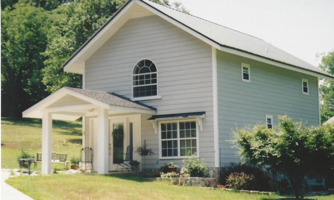 Greenville - Spartanburg Cabaña | Único 75 años convertida granero con dormitorio hermoso altillo.