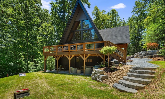 Lenoir Chalet De Esquí | *NEW* A-Frame,Hot tub,Firepit,Jukebox & EV charge