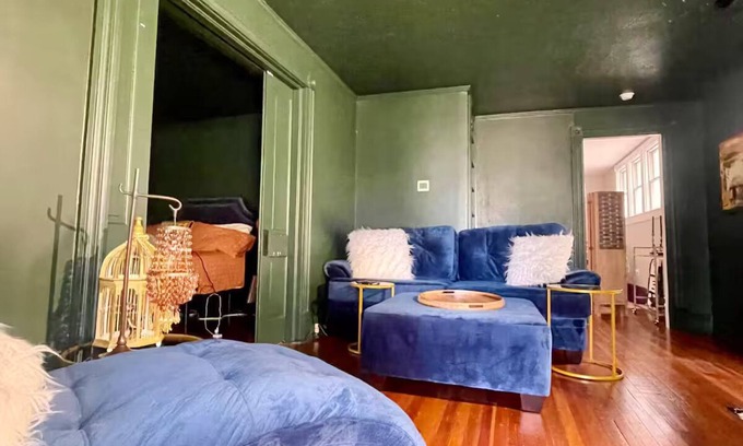 Wilder Park Condominio | Unique and Spacious Derby, UofL & Expo Flat