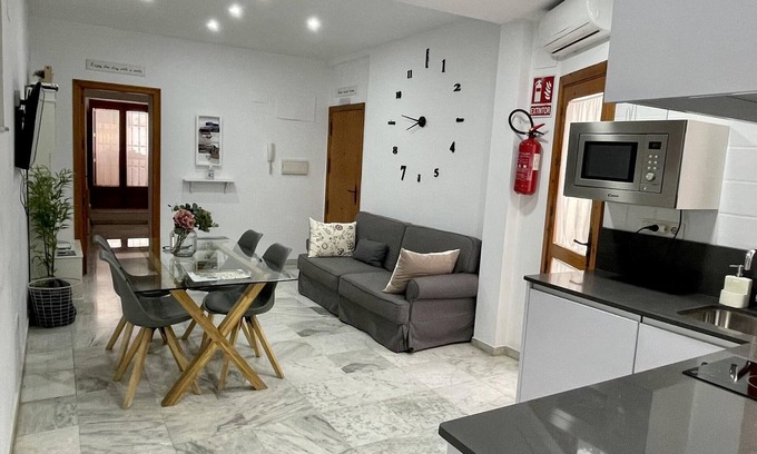 San Francisco-Ribera Apartamento | Apartamento Único en el Centro Histórico de Córdoba, a 5 min de la Mezquita-Catedral