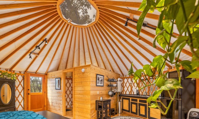 Wishon Apartamento | Unique authentic yurt stay near Yosemite National Park