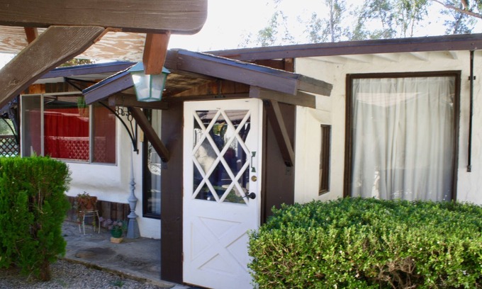 Val Verde Apartamento | Unique Cabin escape into a tiny house, Dutch style