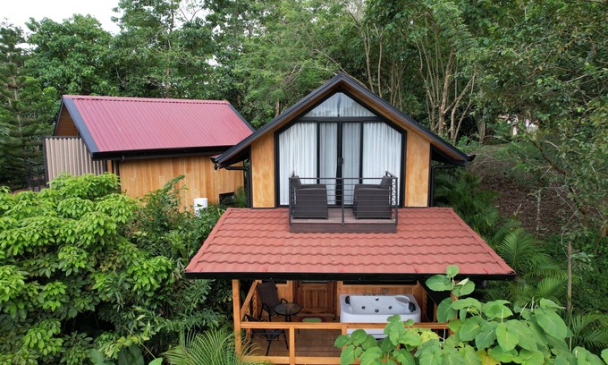 Monterrey Cabina | Unique cabin with forest views and Jacuzzi, near La Fortuna