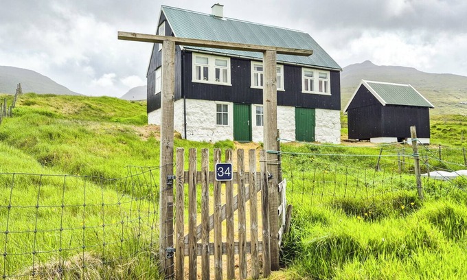 Faroe Islands Casa | Unique & Charming Faroese Cottage