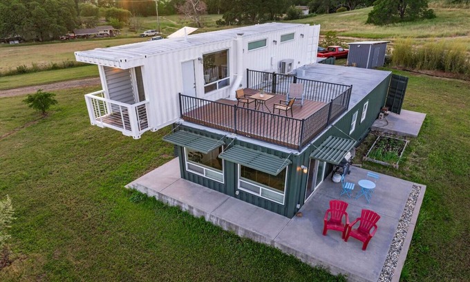 Pulga Apartamento | Unique Container Home w/ Views