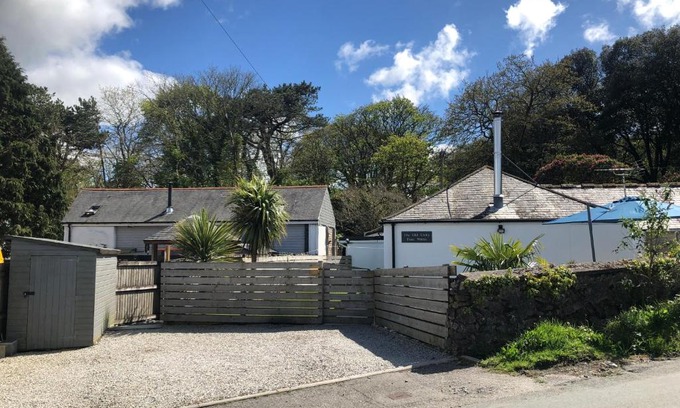 Redruth Casa | UNIQUE CORNISH COTTAGE CONVERSION Central location