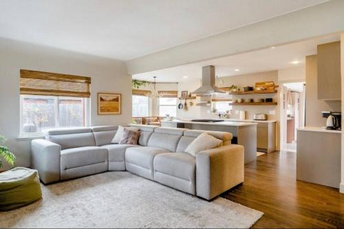 Athmar Park Casa | Unique Denver Designer Home 4 Bed 4 Bath