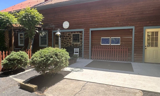 Gettysburg Casa | Unique Gettysburg Barn Loft central to Gettysburg and Ski Liberty!